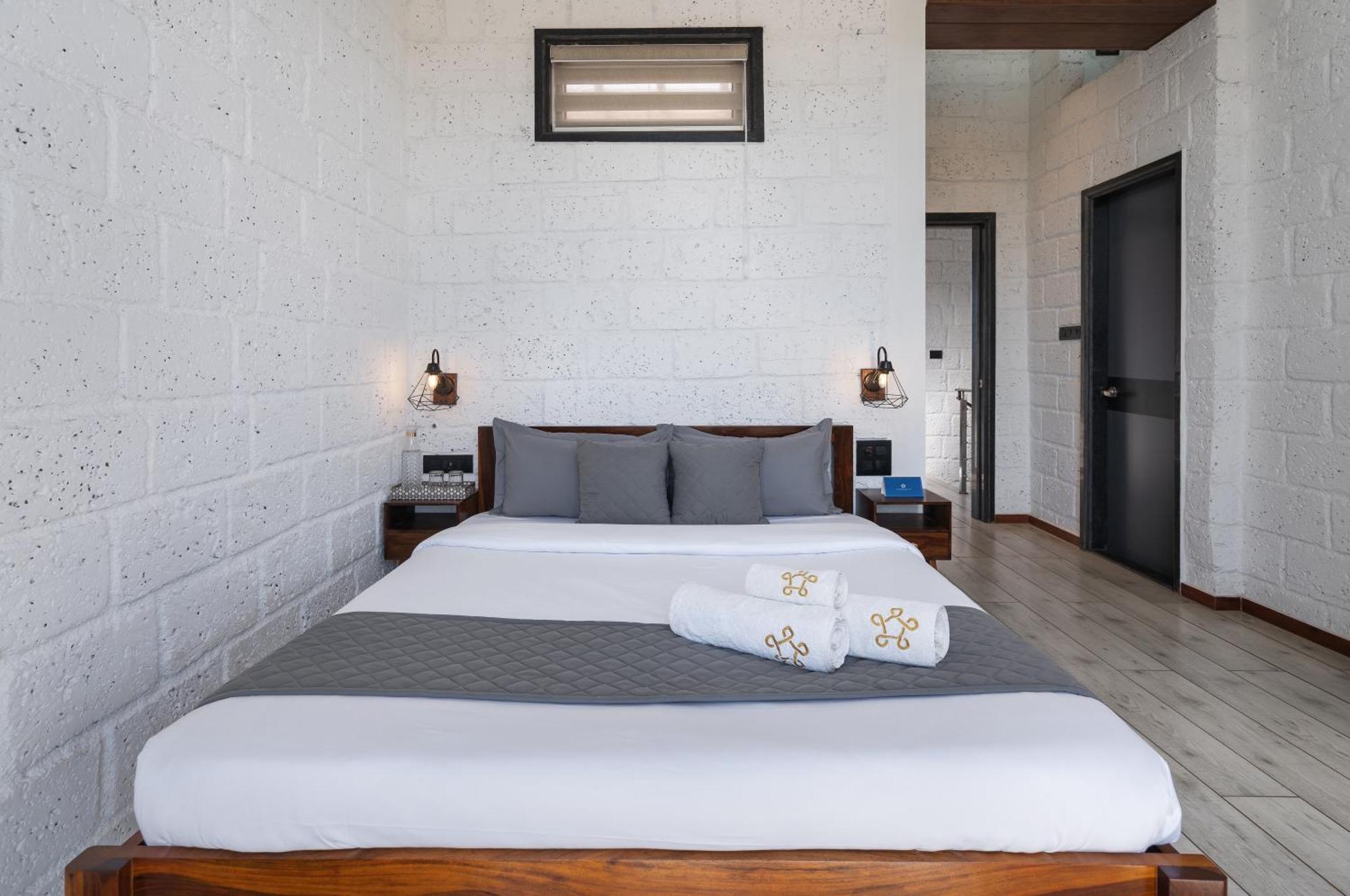 Saffronstays Calvin - 3 Bedroom Pool Villa In Lonavala Kültér fotó